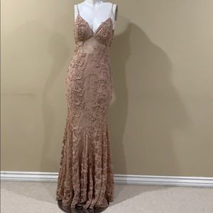 L’atiste lace grown